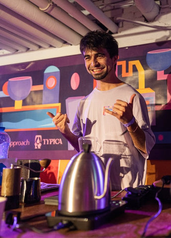 مارو مالی نفر دوم مسابقات ایروپرس جهانی 2021 به همراه رسپی دم آوری ائروپرس